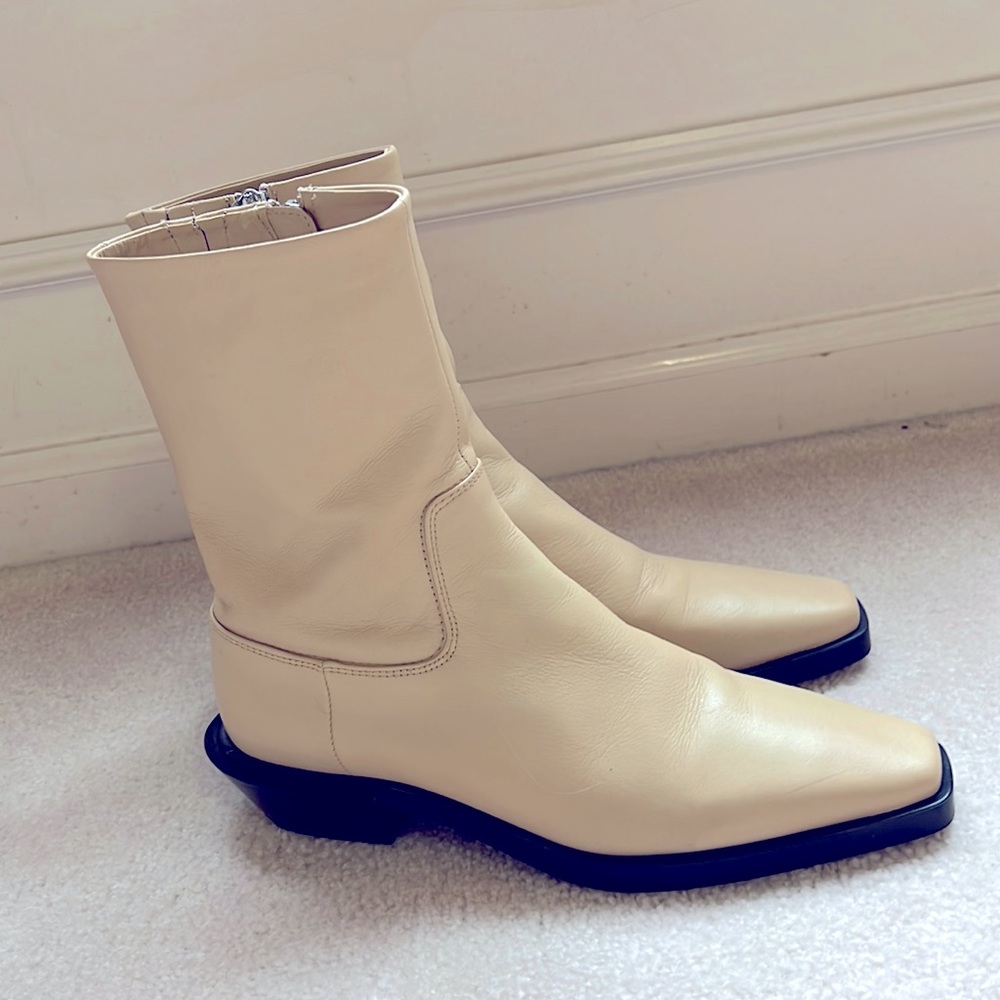 ZARA Western Styled Ankle Boots 37 cream 6.5 / 7 square toes leather side zips